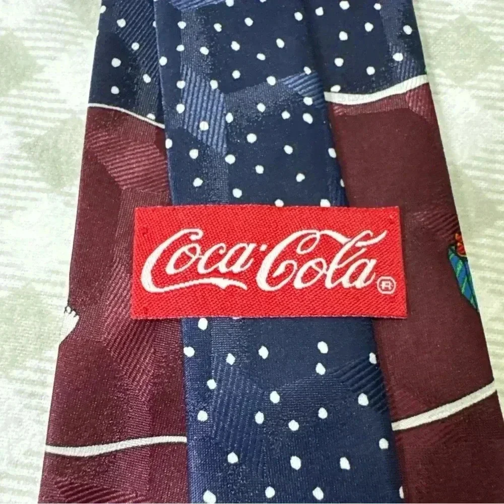 Coca Cola Bears Mens Necktie Holiday  Polar Coke Soda Neck Tie